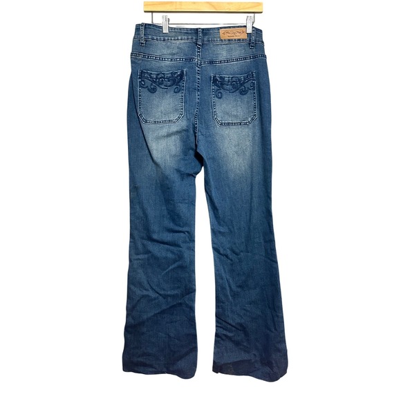 Suzanne Betro Denim Denim - Suzanne Betro Denim Flare Jeans Womens Sz 12 Blue High Rise Embroidered Western